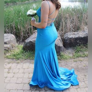 BLUE/TEAL SHERRI HILL PROM DRESS